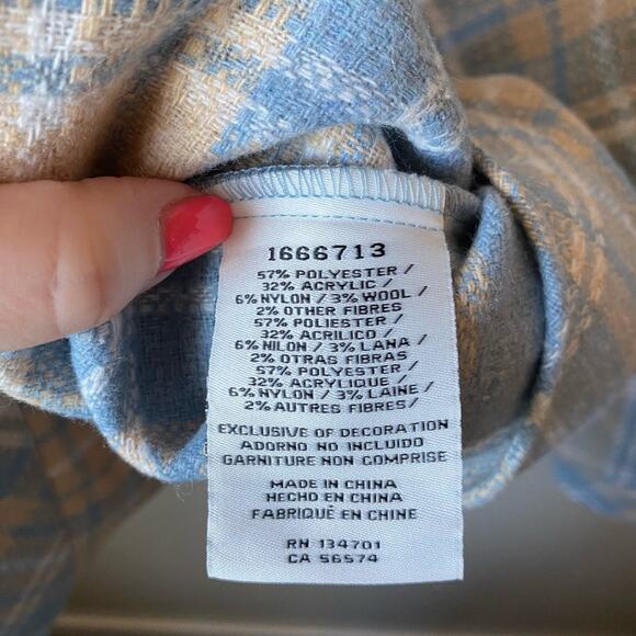 Women's Boston Traders Blue Plaid Shacket- Size Large - Picture 5 of 9